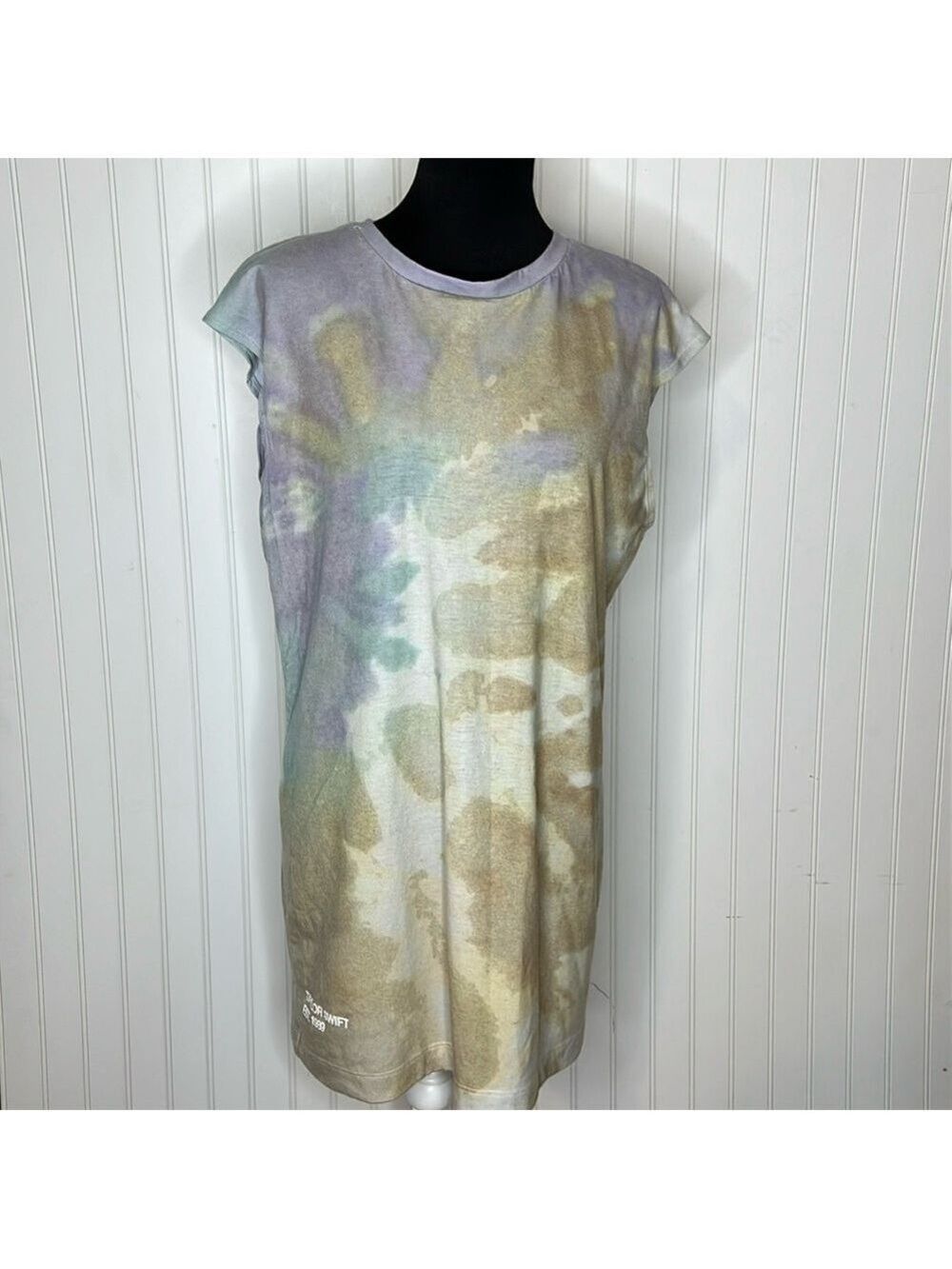 - Taylor Swift Swimsuit Cover up Size Extra Large